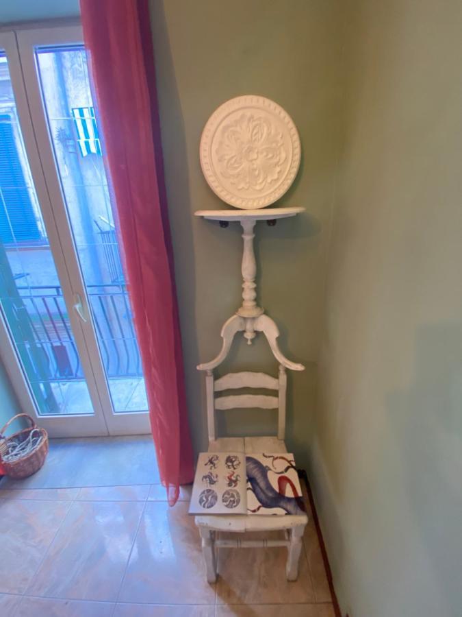 Appartamento Casa Gioia, Tra Palazzo Reale,Lungomare E Monte Echia Napoli Esterno foto